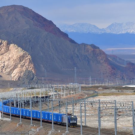 Service between China and Europe